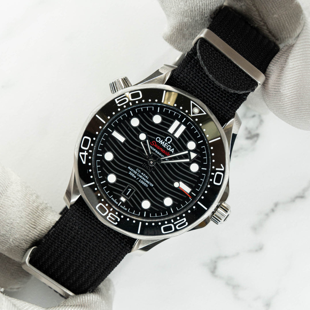 オメガ シーマスター ダイバー 300M コーアクシャル マスター クロノメーター 42MM 210.32.42.20.01.001