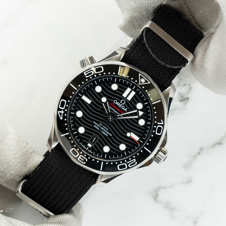 オメガ シーマスター ダイバー 300M コーアクシャル マスター クロノメーター 42MM 210.32.42.20.01.001