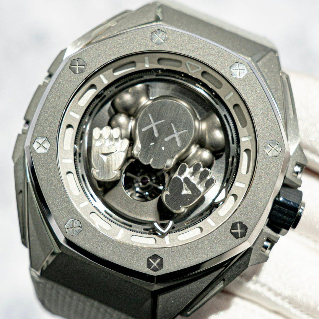 オーデマピゲ ロイヤルオーク コンセプト KAWS 26656TI.GG.D019VE.01